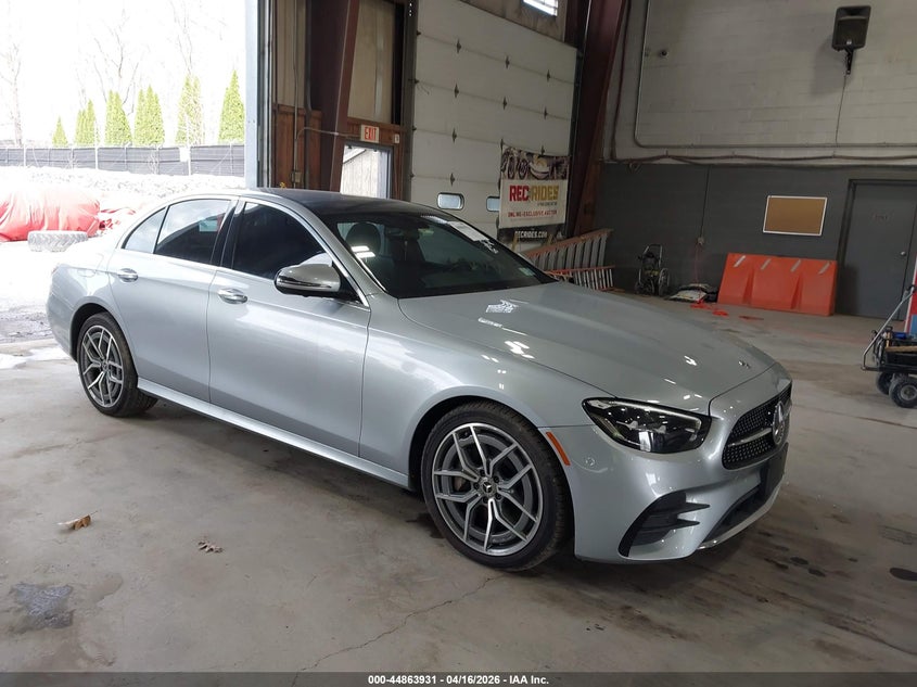 2021 Mercedes-benz E-klasse VIN W1KZF8EB8MA880174 IAAI salvage auction — REAR END, Wait Title, sold $7,800 on 2026-07-22 (photo 1)