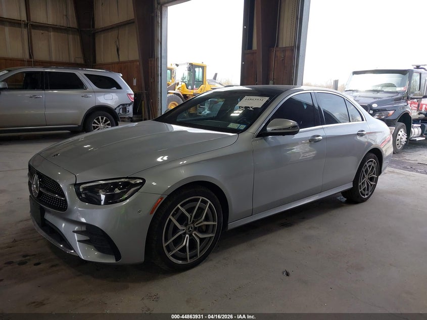 2021 Mercedes-benz E-klasse VIN W1KZF8EB8MA880174 IAAI salvage auction — REAR END, Wait Title, sold $7,800 on 2026-07-22 (photo 2)