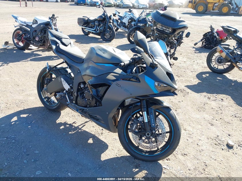 2025 Kawasaki Zx VIN JKBZXJJ13SA023940 IAAI salvage auction — FRONT END, Wait Title, sold $2,000 on 2026-07-29 (photo 1)