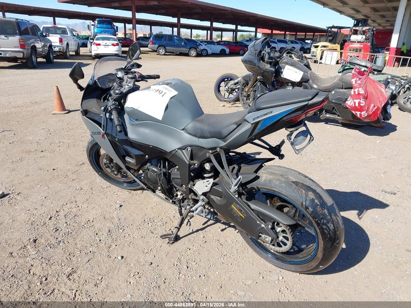 2025 Kawasaki Zx VIN JKBZXJJ13SA023940 IAAI salvage auction — FRONT END, Wait Title, sold $2,000 on 2026-07-29 (photo 3)