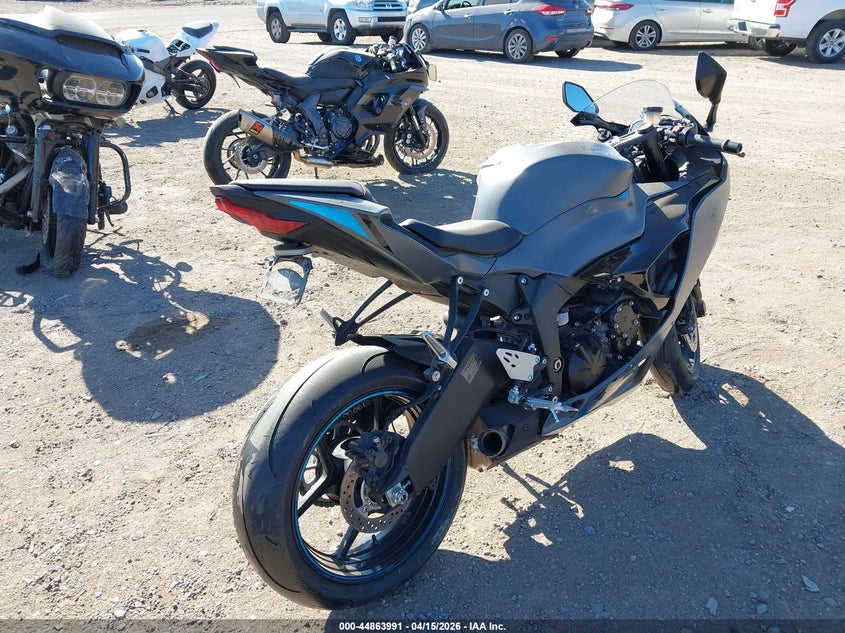 2025 Kawasaki Zx VIN JKBZXJJ13SA023940 IAAI salvage auction — FRONT END, Wait Title, sold $2,000 on 2026-07-29 (photo 4)