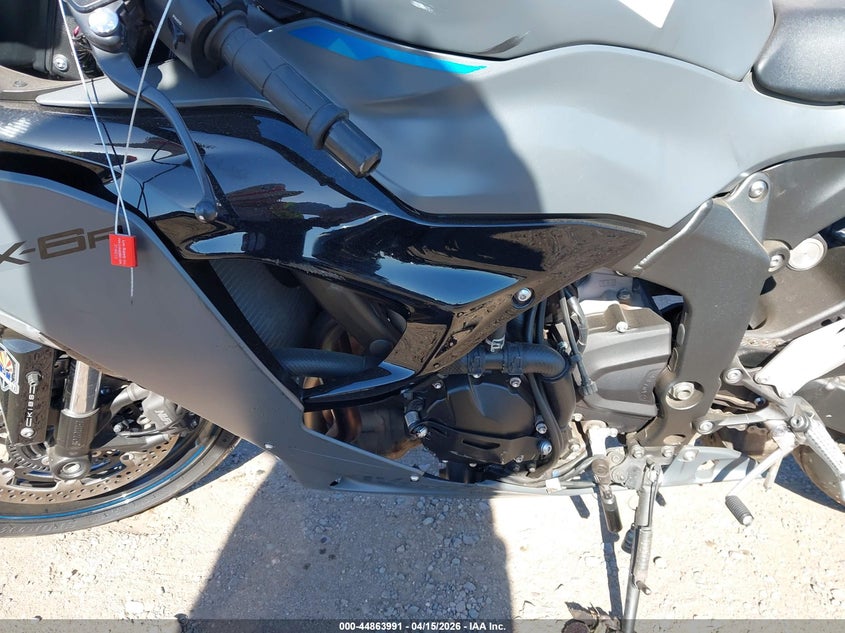 2025 Kawasaki Zx VIN JKBZXJJ13SA023940 IAAI salvage auction — FRONT END, Wait Title, sold $2,000 on 2026-07-29 (photo 9)