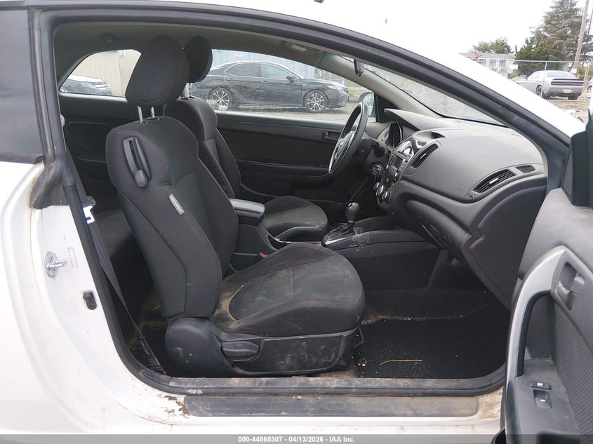 2012 Kia Forte VIN KNAFU6A28C5606300 IAAI salvage auction — NORMAL WEAR, Wait Title, sold $675 on 2026-07-29 (photo 5)