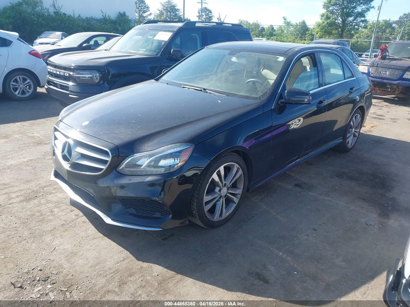2014 Mercedes-benz E-klasse VIN WDDHF5KB1EA780093 IAAI salvage auction — RIGHT FRONT, Wait Title, sold $2,100 on 2026-08-10 (photo 2)
