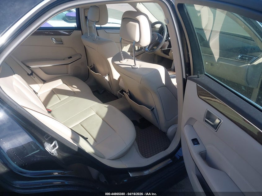 2014 Mercedes-benz E-klasse VIN WDDHF5KB1EA780093 IAAI salvage auction — RIGHT FRONT, Wait Title, sold $2,100 on 2026-08-10 (photo 8)