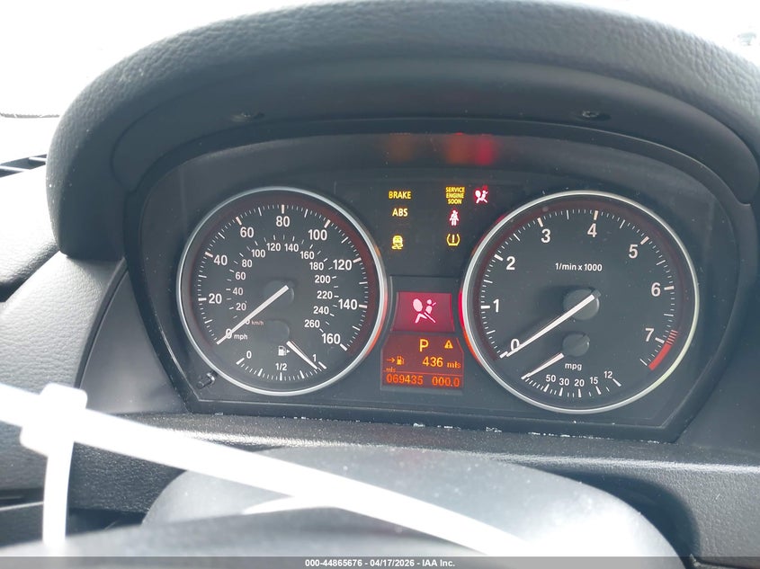 2015 BMW X1 VIN WBAVL1C55FVY41430 IAAI salvage auction — LEFT & RIGHT, Salvage Title, sold $25 on 2026-07-30 (photo 7)