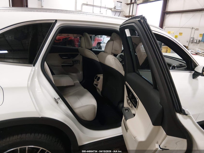 2025 Mercedes-benz Glc VIN W1NKM4HB0SF361084 IAAI salvage auction — FRONT END, Wait Title, sold $17,025 on 2026-07-13 (photo 8)