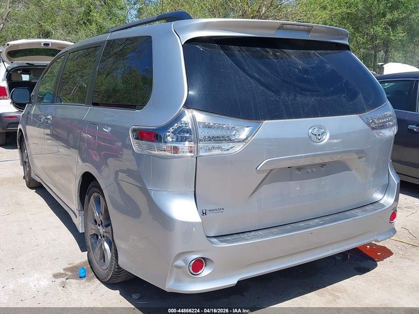 2016 Toyota Sienna VIN 5TDXK3DC9GS749935 IAAI salvage auction — RIGHT REAR, Clear (Kansas), sold $3,400 on 2026-07-15 (photo 3)