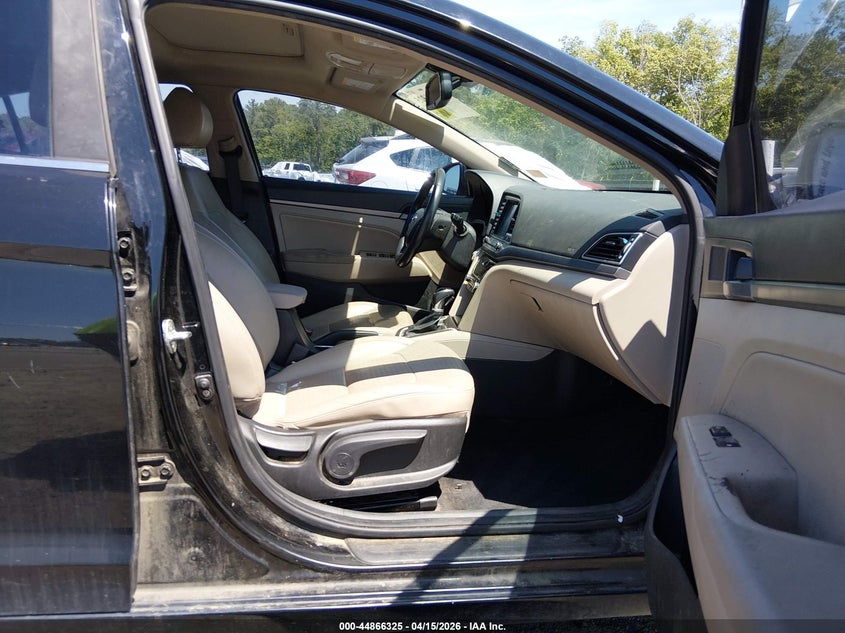 2017 Hyundai Elantra VIN KMHD84LFXHU289793 IAAI salvage auction — FRONT END, Wait Title, sold $525 on 2026-07-29 (photo 5)