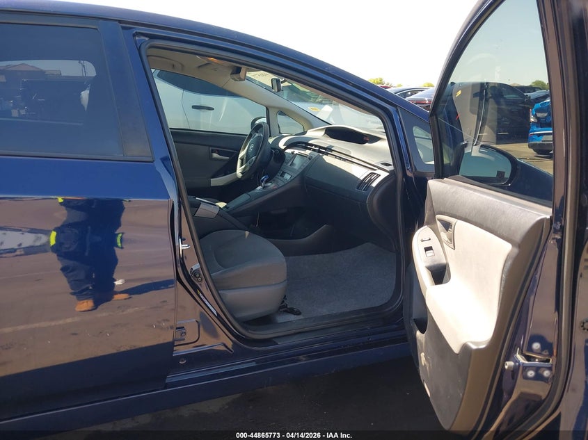 2015 Toyota Prius VIN JTDKN3DU9F0467824 IAAI salvage auction — FRONT & REAR, Wait Title, sold $2,600 on 2026-08-02 (photo 5)