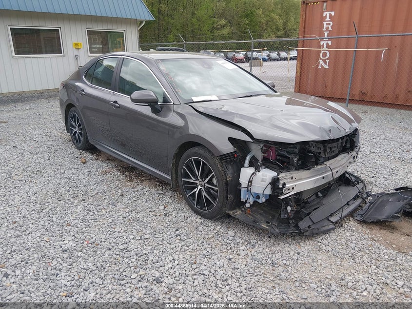 2023 Toyota Camry VIN 4T1G31AK3PU600070 — IAAI salvage auction photo