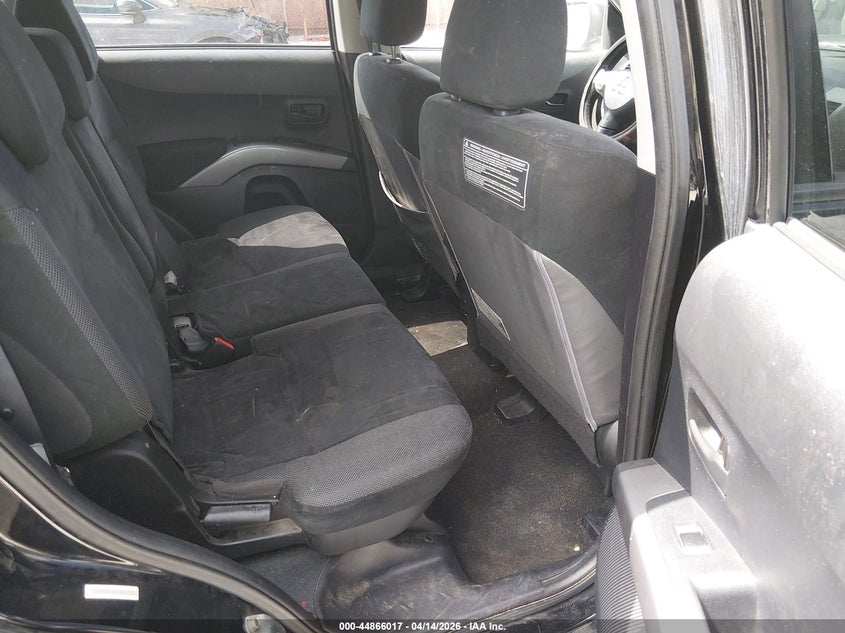 2007 Mitsubishi Outlander VIN JA4MT41X67U007950 IAAI salvage auction — FRONT END, Salvage (Kentucky), sold $275 on 2026-07-28 (photo 8)