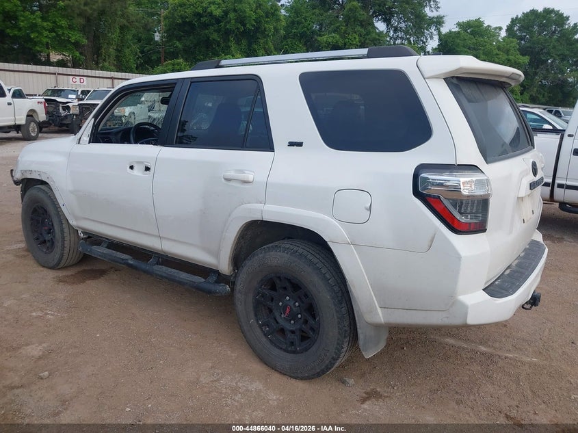 2021 Toyota 4runner VIN JTEEU5JR0M5238844 IAAI salvage auction — FRONT END, Wait Title, sold $10,200 on 2026-07-09 (photo 3)