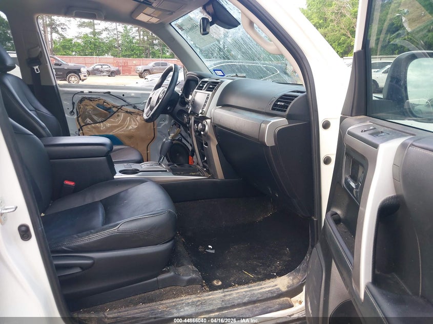 2021 Toyota 4runner VIN JTEEU5JR0M5238844 IAAI salvage auction — FRONT END, Wait Title, sold $10,200 on 2026-07-09 (photo 5)