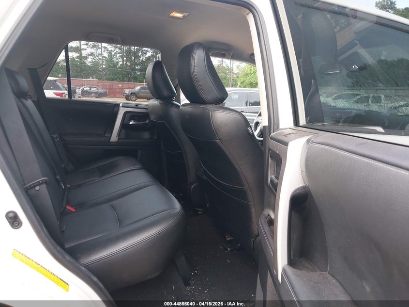 2021 Toyota 4runner VIN JTEEU5JR0M5238844 IAAI salvage auction — FRONT END, Wait Title, sold $10,200 on 2026-07-09 (photo 8)