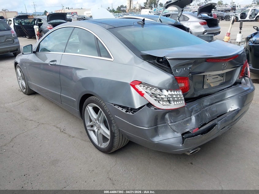 2012 Mercedes-benz E-klasse VIN WDDKJ5KB2CF161345 IAAI salvage auction — REAR END, Salvage (California), sold $2,350 on 2026-08-02 (photo 3)