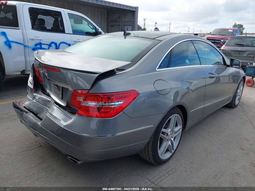 2012 Mercedes-benz E-klasse VIN WDDKJ5KB2CF161345 IAAI salvage auction — REAR END, Salvage (California), sold $2,350 on 2026-08-02 (photo 4)