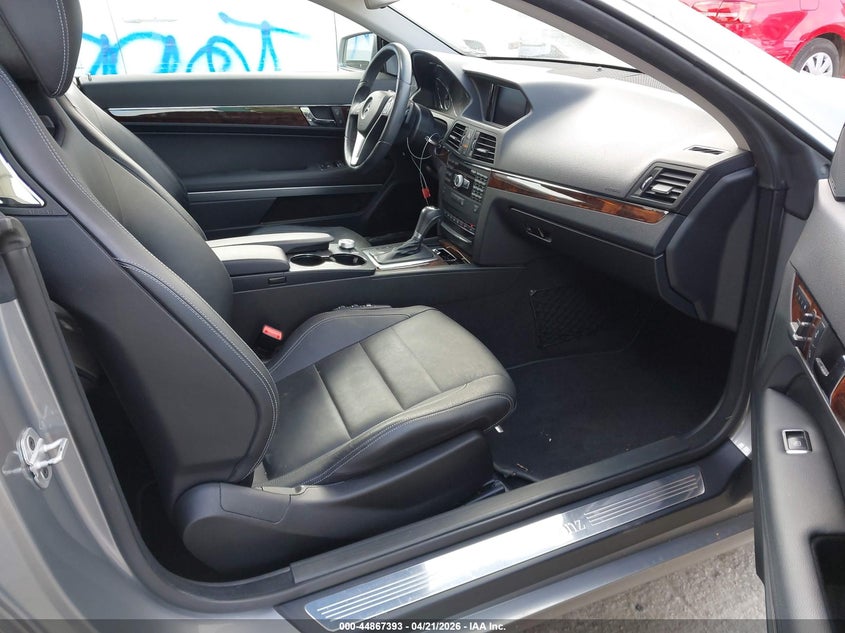 2012 Mercedes-benz E-klasse VIN WDDKJ5KB2CF161345 IAAI salvage auction — REAR END, Salvage (California), sold $2,350 on 2026-08-02 (photo 5)