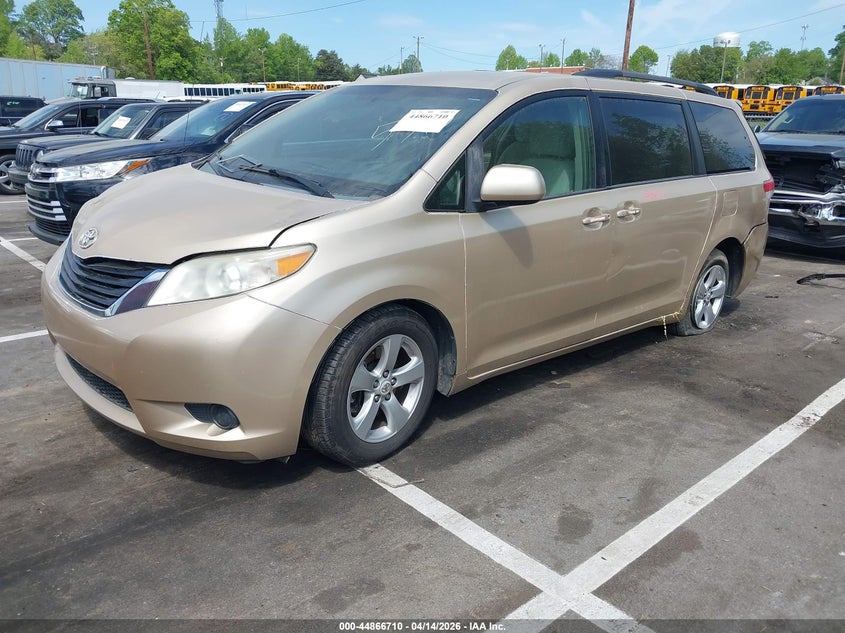 2012 Toyota Sienna VIN 5TDKK3DC0CS215310 IAAI salvage auction — RIGHT REAR, Wait Title, sold $950 on 2026-07-09 (photo 2)