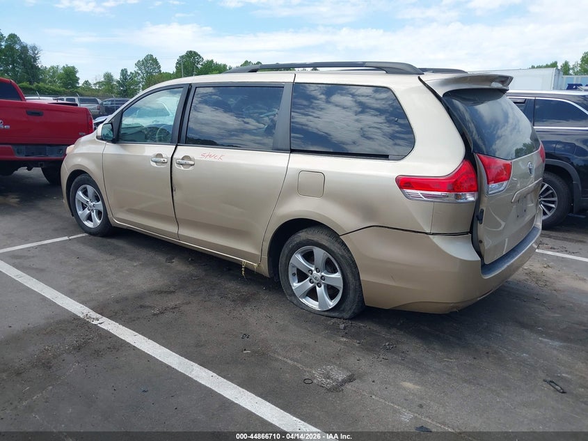 2012 Toyota Sienna VIN 5TDKK3DC0CS215310 IAAI salvage auction — RIGHT REAR, Wait Title, sold $950 on 2026-07-09 (photo 3)