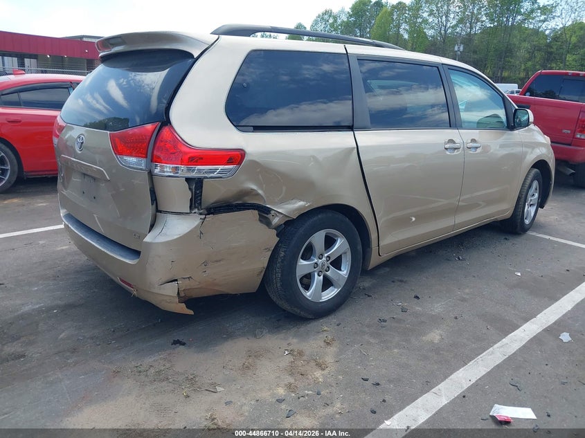 2012 Toyota Sienna VIN 5TDKK3DC0CS215310 IAAI salvage auction — RIGHT REAR, Wait Title, sold $950 on 2026-07-09 (photo 4)