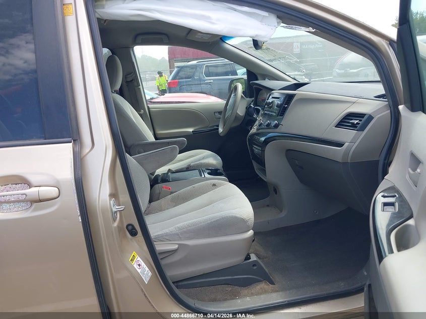 2012 Toyota Sienna VIN 5TDKK3DC0CS215310 IAAI salvage auction — RIGHT REAR, Wait Title, sold $950 on 2026-07-09 (photo 5)