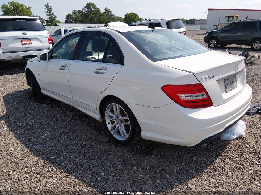 2012 Mercedes-benz C-klasse VIN WDDGF4HB9CR231673 IAAI salvage auction — WATER/FLOOD, Salvage Title, sold $450 on 2026-08-19 (photo 3)