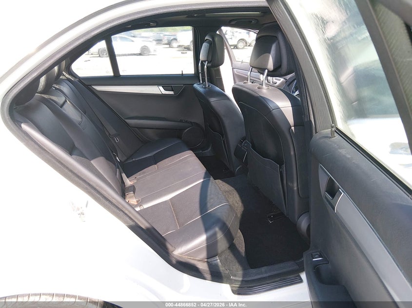 2012 Mercedes-benz C-klasse VIN WDDGF4HB9CR231673 IAAI salvage auction — WATER/FLOOD, Salvage Title, sold $450 on 2026-08-19 (photo 8)