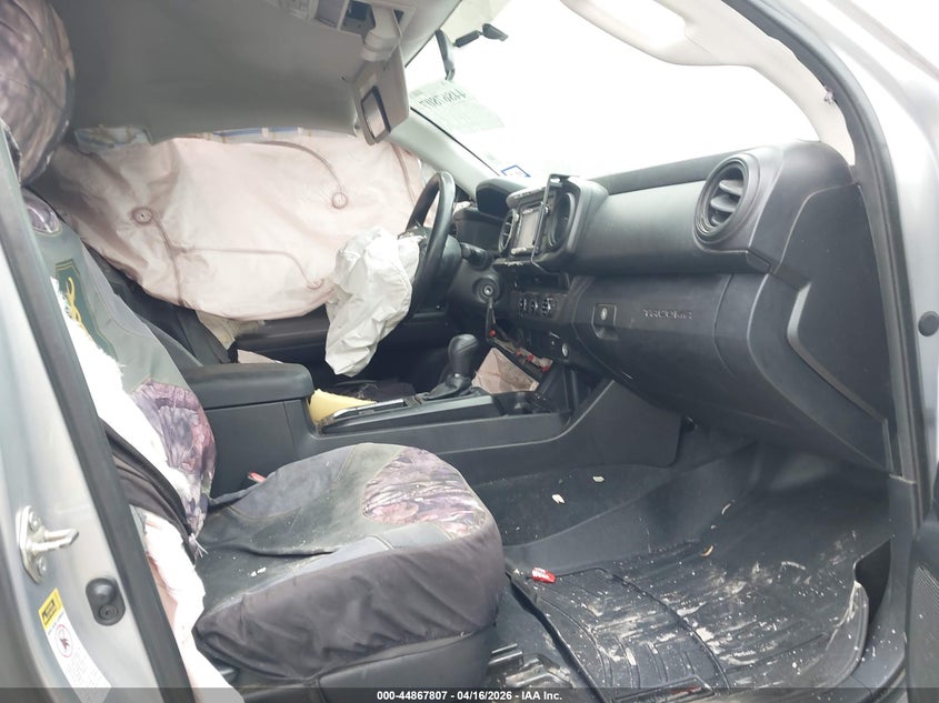 2016 Toyota Tacoma VIN 5TFAX5GN1GX054391 IAAI salvage auction — ROLLOVER, Wait Title, sold $3,800 on 2026-07-13 (photo 5)