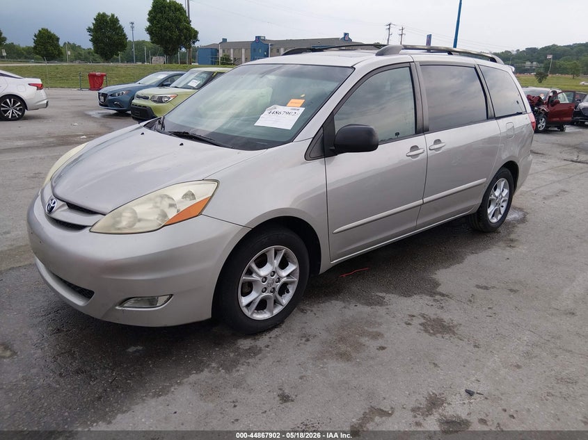 2006 Toyota Sienna VIN 5TDZA22C06S492154 IAAI salvage auction — UNKNOWN, Salvage (Missouri), sold $1,100 on 2026-07-14 (photo 2)