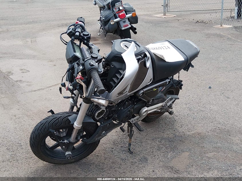 2023 Honda Grom VIN MLHJC9213P5103803 IAAI salvage auction — FRONT END, Salvage (Hawaii), sold $25 on 2026-07-29 (photo 2)