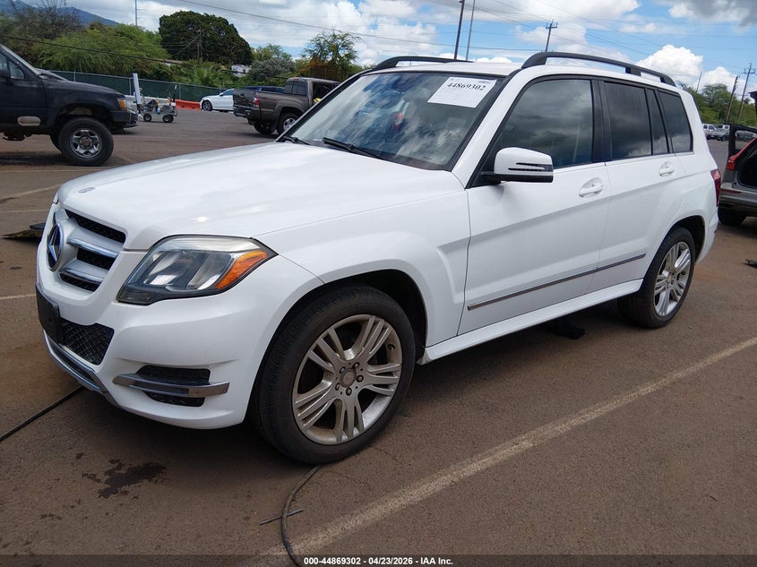 2014 Mercedes-benz Glk-klasse VIN WDCGG5HB6EG195706 IAAI salvage auction — WATER/FLOOD, Salvage (Hawaii), sold $825 on 2026-08-11 (photo 2)