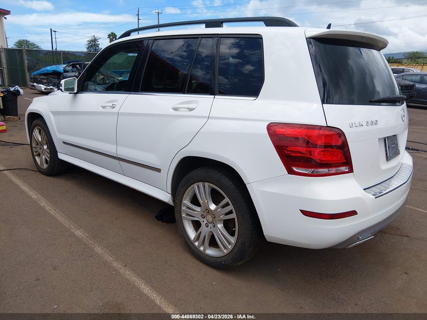 2014 Mercedes-benz Glk-klasse VIN WDCGG5HB6EG195706 IAAI salvage auction — WATER/FLOOD, Salvage (Hawaii), sold $825 on 2026-08-11 (photo 3)
