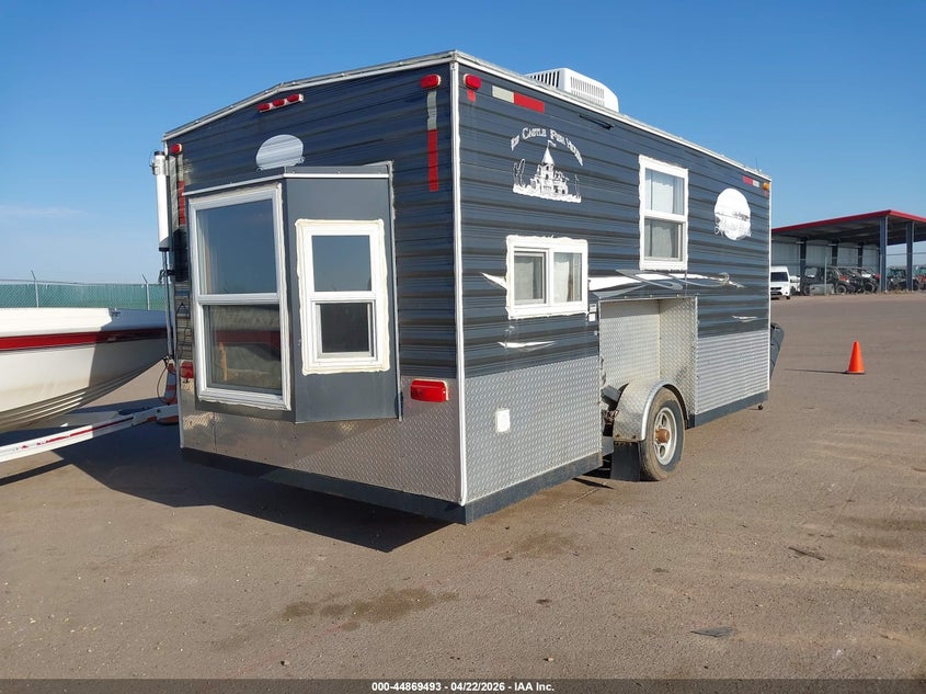 2012 Ice castle Lake of the woods 8x VIN 5TJBE2315CM004056 IAAI salvage auction — HAIL, Regular (South Dakota), sold $6,900 on 2026-07-14 (photo 4)