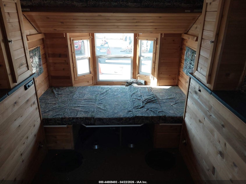 2012 Ice castle Lake of the woods 8x VIN 5TJBE2315CM004056 IAAI salvage auction — HAIL, Regular (South Dakota), sold $6,900 on 2026-07-14 (photo 8)