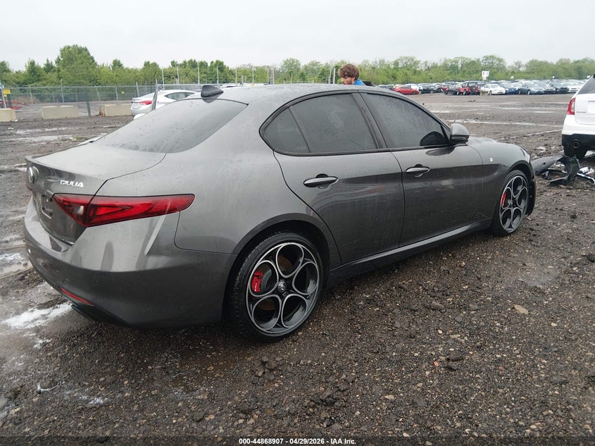 2022 Alfa romeo Giulia VIN ZARFANBN7N7662336 IAAI salvage auction — LEFT SIDE, Salvage (Kentucky), sold $9,700 on 2026-07-17 (photo 4)