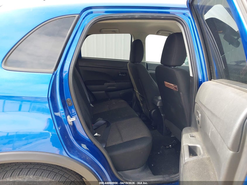 2016 Mitsubishi Outlander VIN JA4AP3AU9GZ023750 IAAI salvage auction — FRONT END, Wait Title, sold $850 on 2026-07-19 (photo 8)