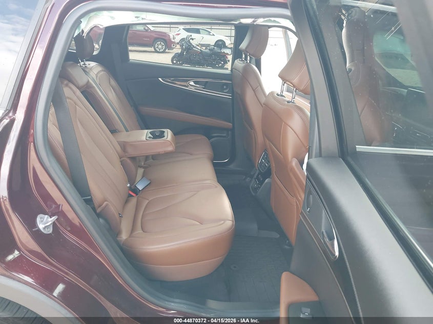 2022 Lincoln Nautilus VIN 2LMPJ8KP1NBL14878 IAAI salvage auction — FRONT END, Original (Texas), sold $5,725 on 2026-08-01 (photo 8)