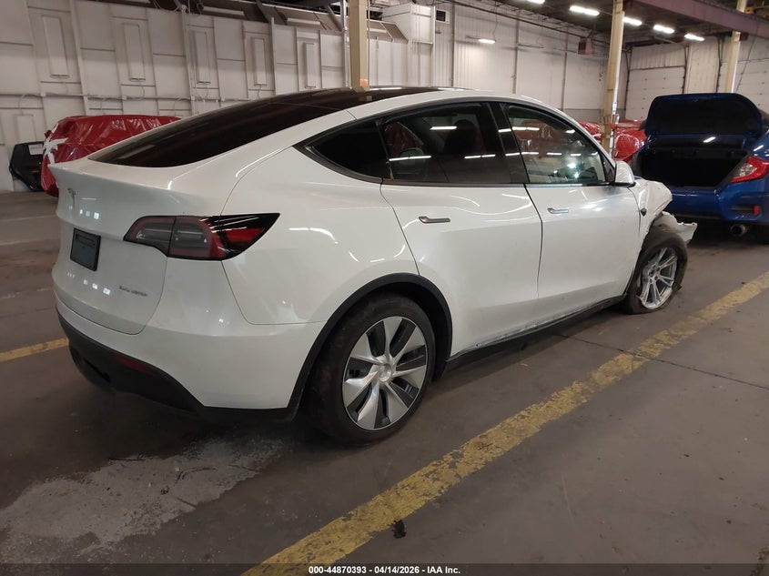 2023 Tesla Model y VIN 7SAYGDEE5PF788671 IAAI salvage auction — RIGHT FRONT, Salvage (Oregon), sold $10,800 on 2026-07-09 (photo 4)