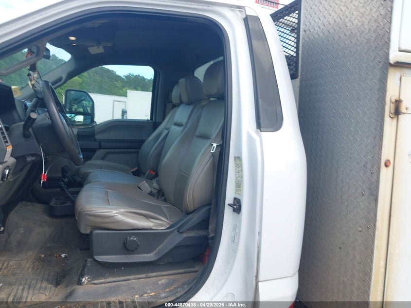 2019 Ford F-550 chassis VIN 1FDUF5GY1KEE76395 IAAI salvage auction — NORMAL WEAR, Clear (Mississippi), sold $15,000 on 2026-07-08 (photo 7)