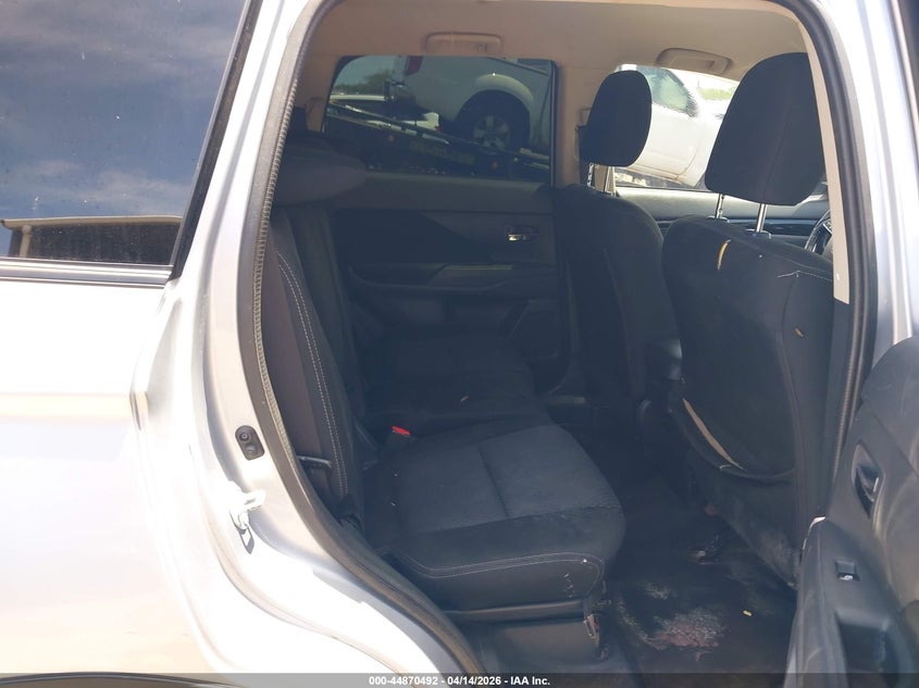 2016 Mitsubishi Outlander VIN JA4AD2A39GZ045337 IAAI salvage auction — WATER/FLOOD, Wait Title, sold $25 on 2026-07-28 (photo 8)