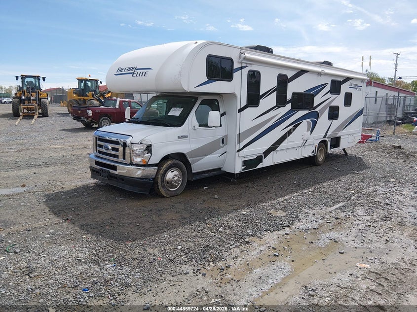 2023 Ford Econoline VIN 1FDXE4FN2PDD33955 IAAI salvage auction — FRONT END, Salvage Title, sold $14,900 on 2026-08-26 (photo 2)