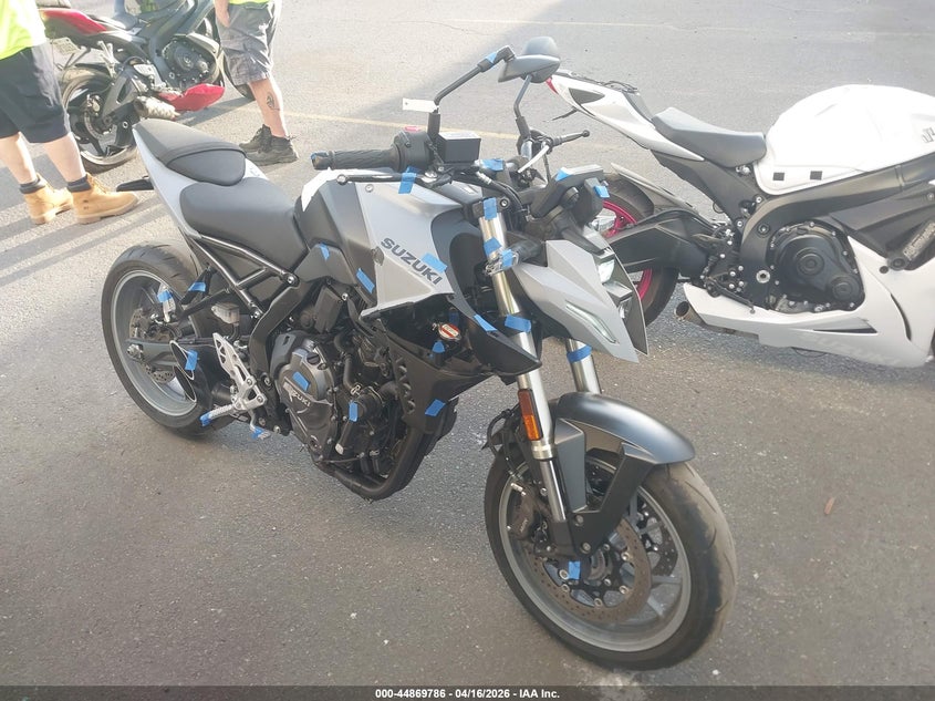 2024 Suzuki Gsx VIN JS1EM11B5R7101601 IAAI salvage auction — LEFT & RIGHT, Salvage (Virginia), sold $2,850 on 2026-07-07 (photo 1)
