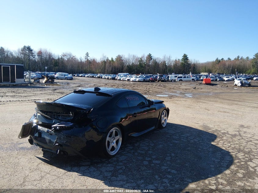 2025 Toyota Gr 86 VIN JF1ZNBE1XS9752380 IAAI salvage auction — FRONT & REAR, Salvage (Maine), sold $6,400 on 2026-07-30 (photo 4)
