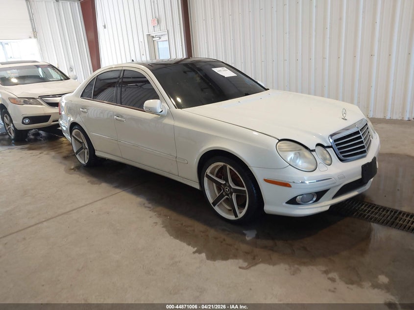 2008 Mercedes-benz E-class VIN WDBUF87X58B298349 IAAI salvage auction — LEFT FRONT, Clear (Delaware), sold $325 on 2026-07-06 (photo 1)