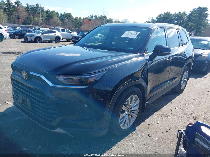 2024 Toyota Highlander VIN 5TDAAAB50RS065781 IAAI salvage auction — LEFT FRONT, Salvage (Massachusetts), sold $25,900 on 2026-07-10 (photo 2)