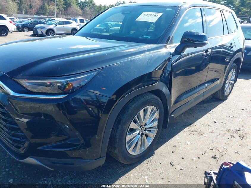 2024 Toyota Highlander VIN 5TDAAAB50RS065781 IAAI salvage auction — LEFT FRONT, Salvage (Massachusetts), sold $25,900 on 2026-07-10 (photo 6)