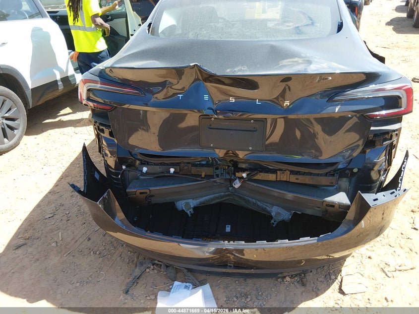 2025 Tesla Model 3 VIN 5YJ3E1EA8SF055953 IAAI salvage auction — FRONT & REAR, Wait Title, sold $6,800 on 2026-07-16 (photo 6)