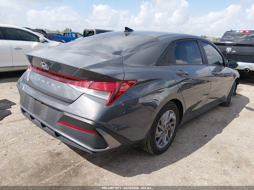 2024 Hyundai Elantra VIN KMHLM4DG8RU806136 IAAI salvage auction — FRONT END, Original (Texas), sold $5,450 on 2026-07-20 (photo 4)
