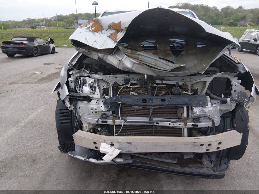 2010 Toyota 4runner VIN JTEBU5JR6A5017893 IAAI salvage auction — FRONT END, Salvage (Illinois), sold $2,650 on 2026-07-11 (photo 6)